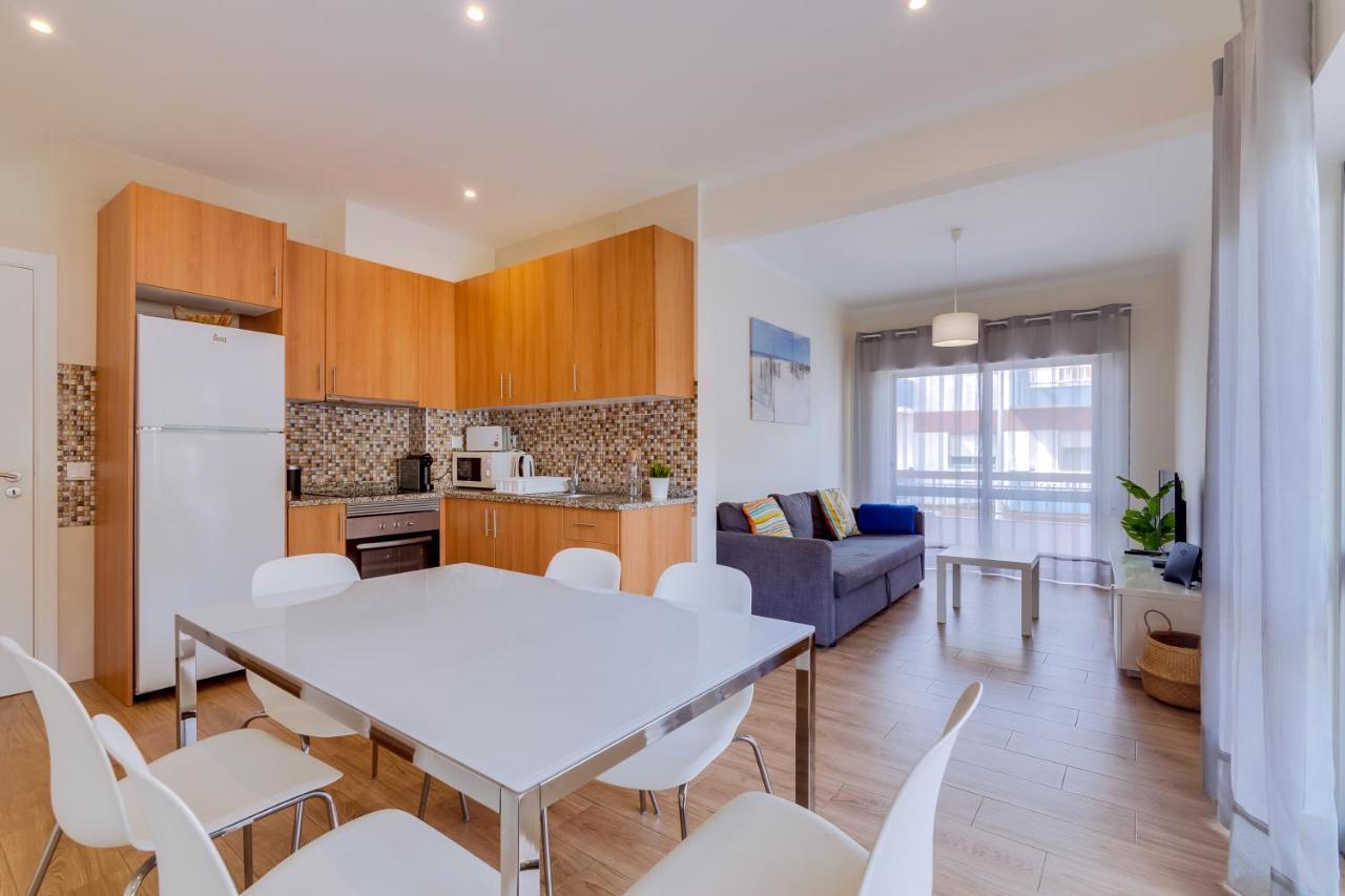 Quarteira 2Br - Near The Beach At Homesbyfc Extérieur photo