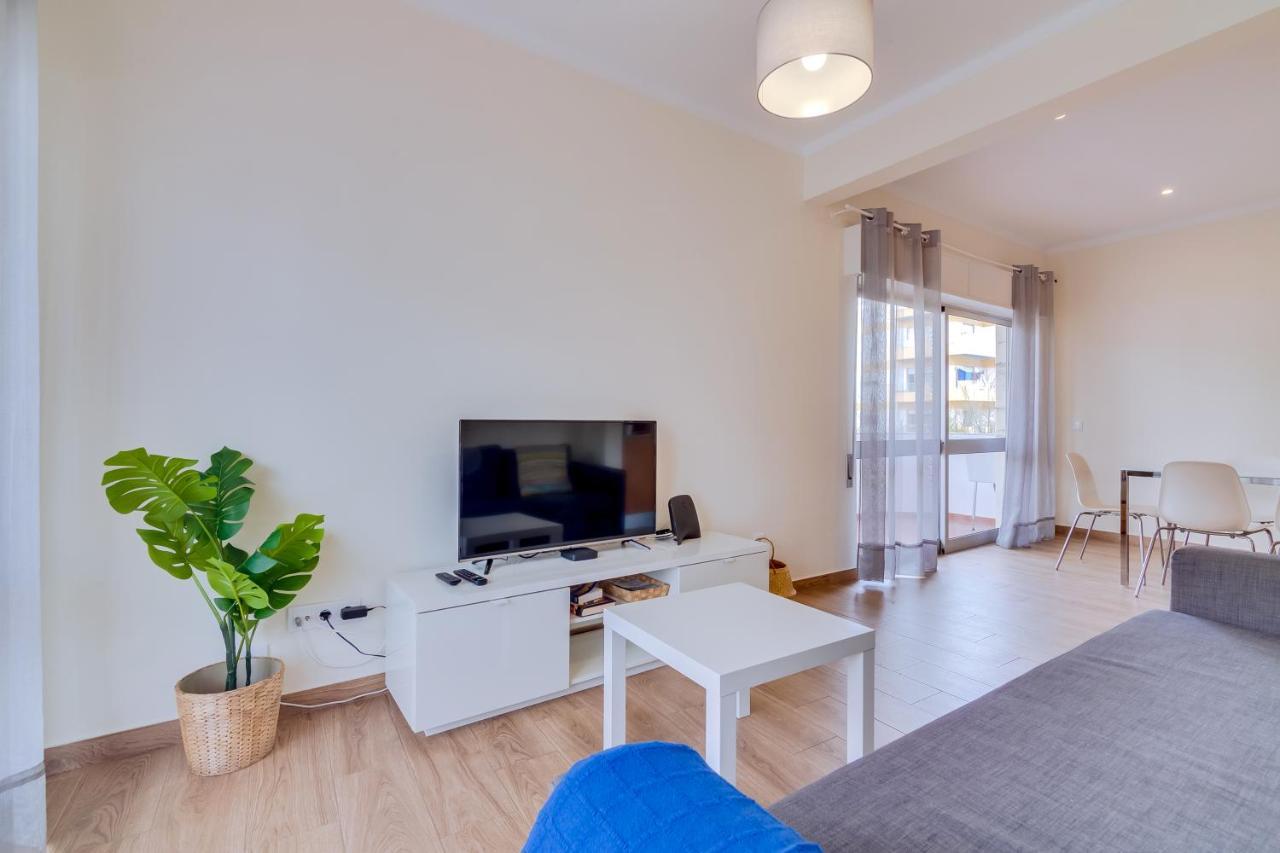 Quarteira 2Br - Near The Beach At Homesbyfc Extérieur photo