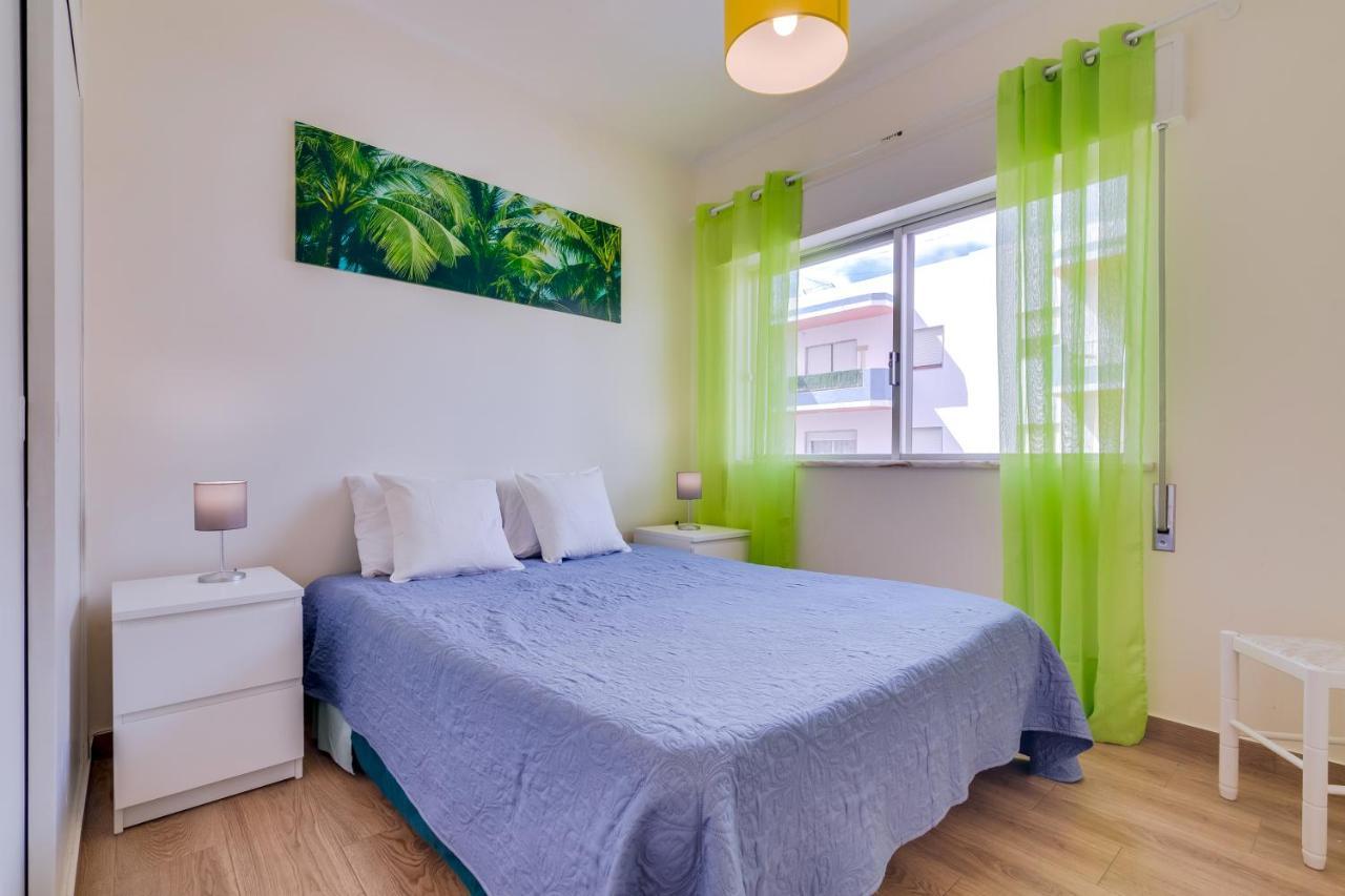 Quarteira 2Br - Near The Beach At Homesbyfc Extérieur photo