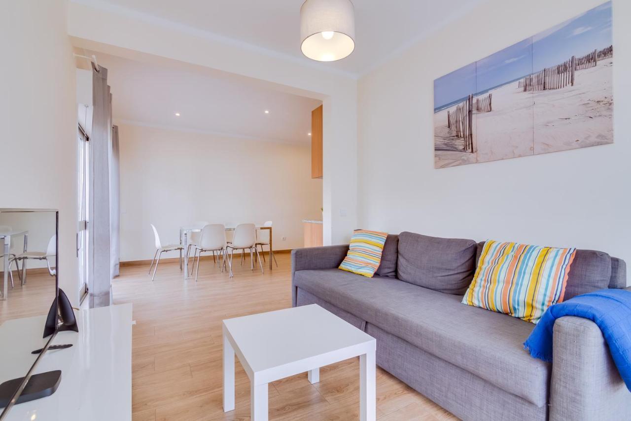 Quarteira 2Br - Near The Beach At Homesbyfc Extérieur photo