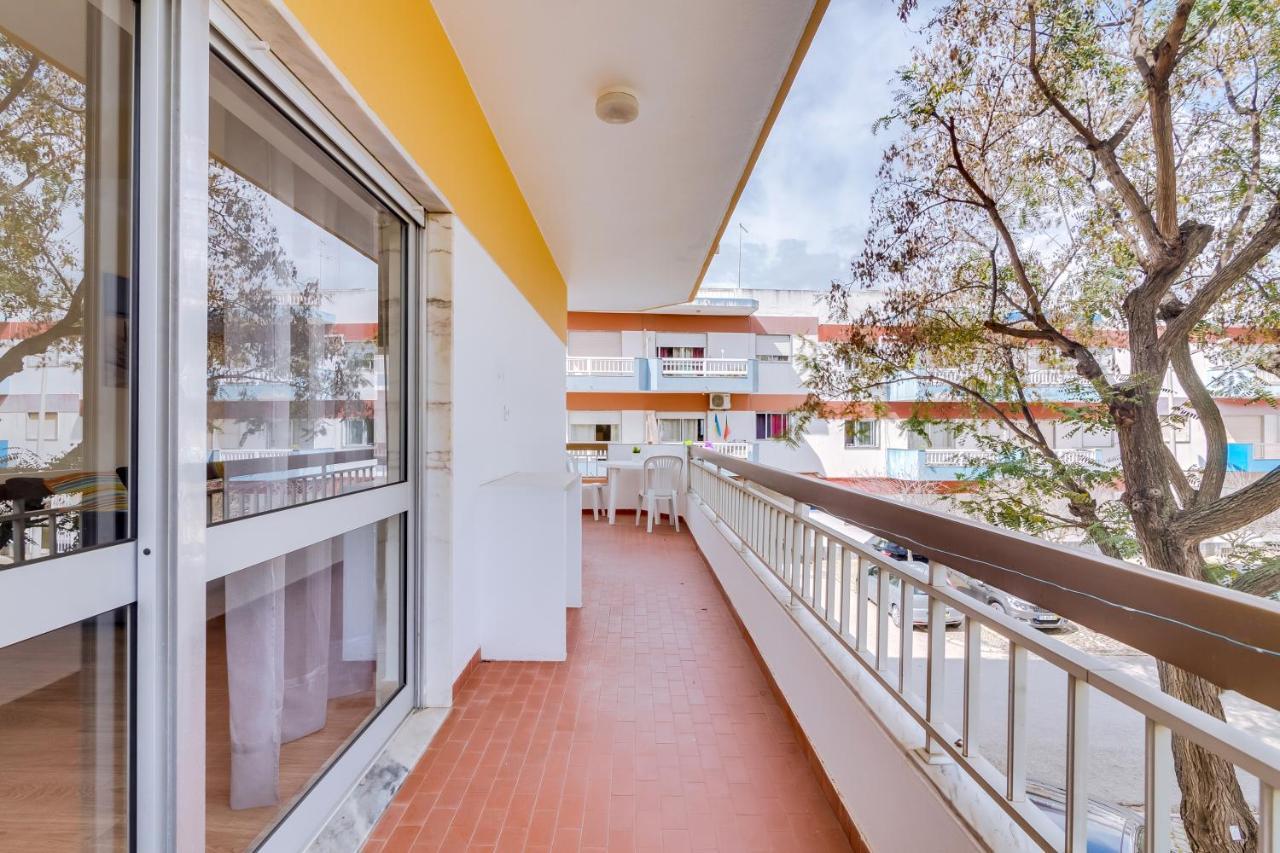 Quarteira 2Br - Near The Beach At Homesbyfc Extérieur photo