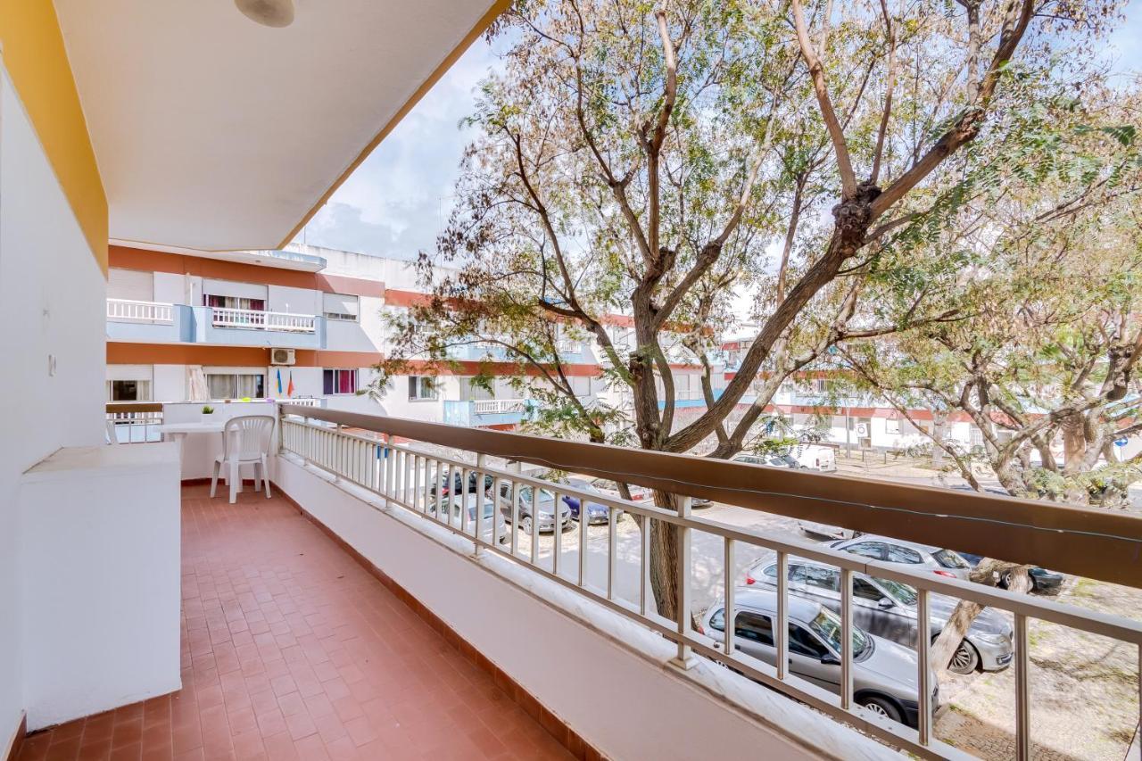 Quarteira 2Br - Near The Beach At Homesbyfc Extérieur photo
