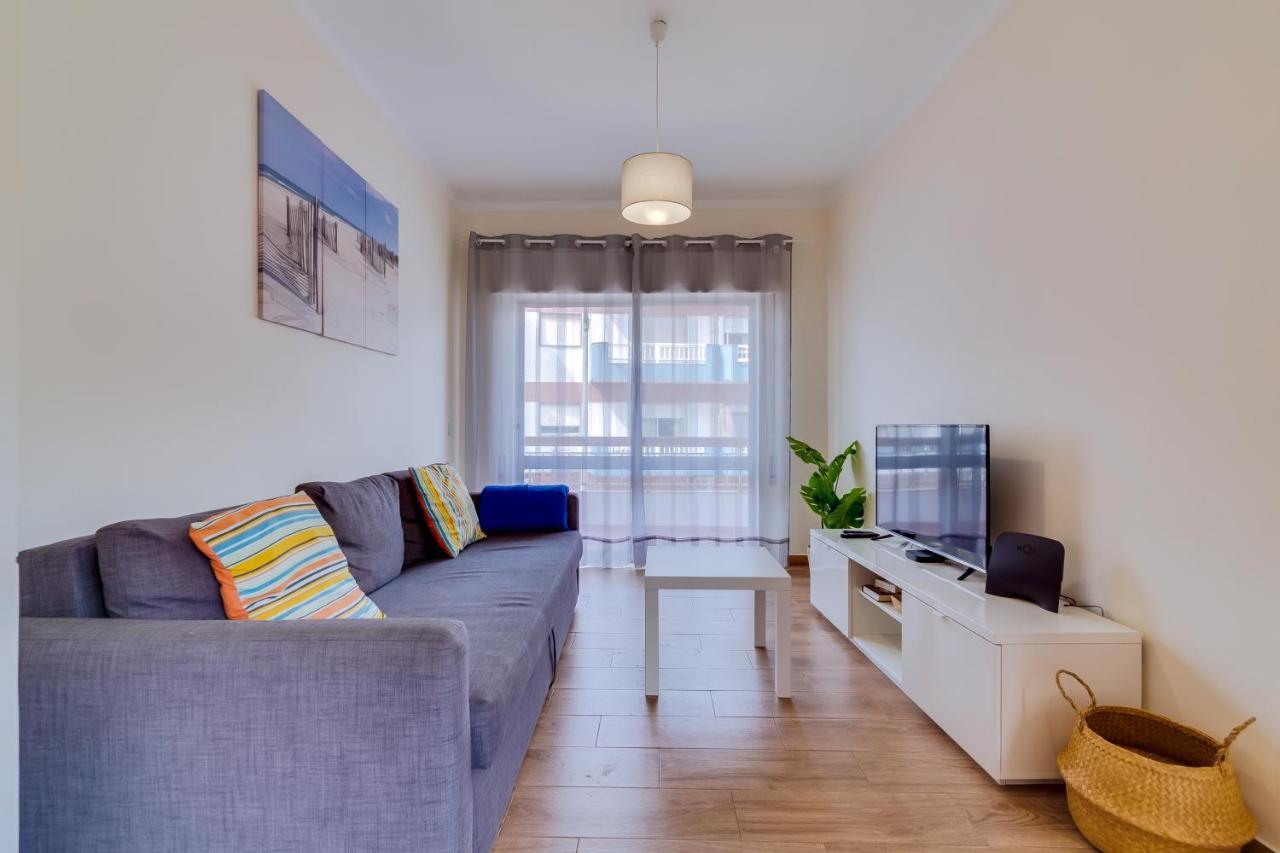 Quarteira 2Br - Near The Beach At Homesbyfc Extérieur photo
