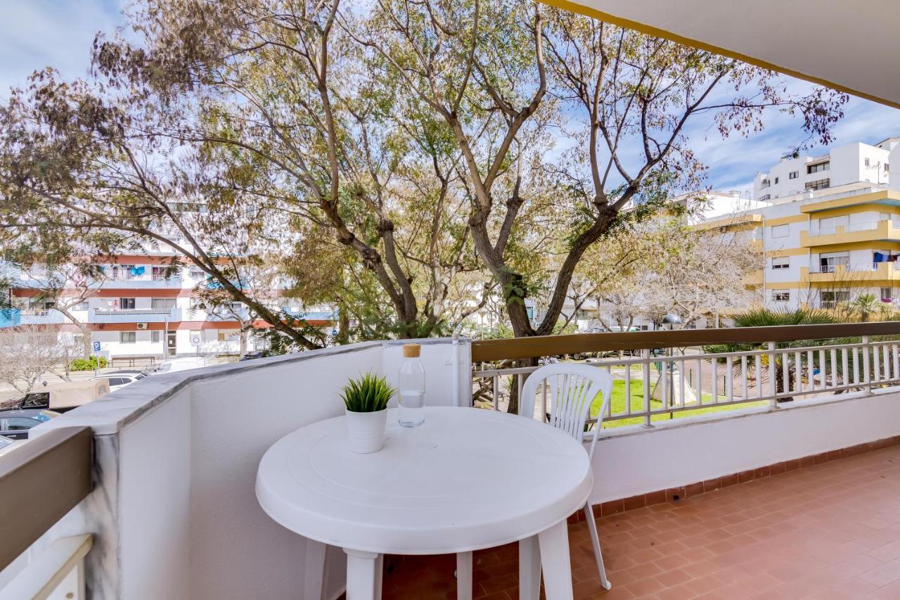 Quarteira 2Br - Near The Beach At Homesbyfc Extérieur photo